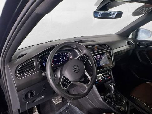 Used 2024 Volkswagen Tiguan SEL R-Line image 14
