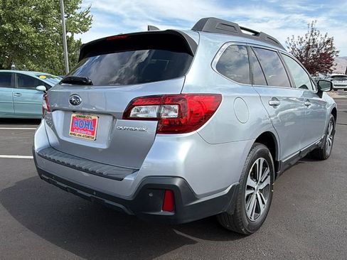 Used 2018 Subaru Outback 2.5i Limited AWD/4WD image 3