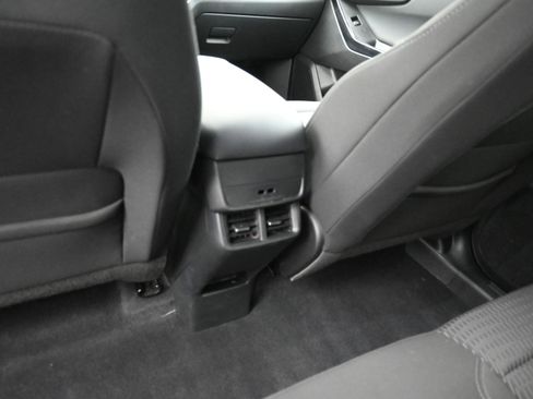 Used 2025 Chevrolet Equinox LT FWD image 18