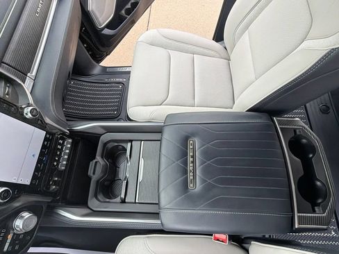 Used 2024 RAM 1500 Limited AWD/4WD image 18