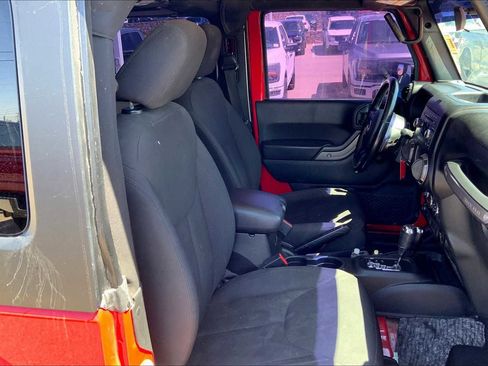 Used 2018 Jeep Wrangler Sport AWD/4WD image 9