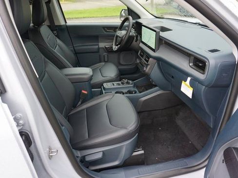 New 2025 Ford Maverick Lariat w/ Black Appearance Package AWD/4WD image 3