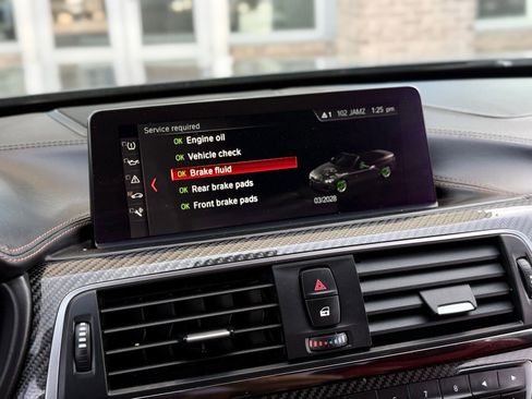 Used 2018 BMW M4 Convertible image 20