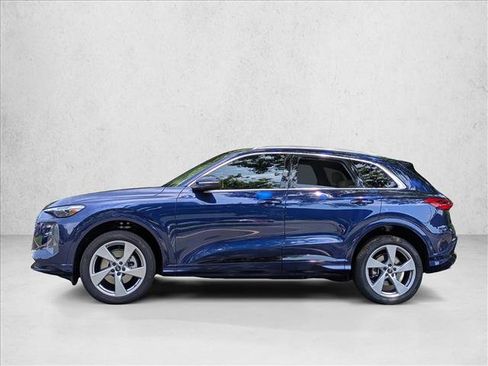 Used 2025 Audi Q5 Premium Plus AWD/4WD image 9