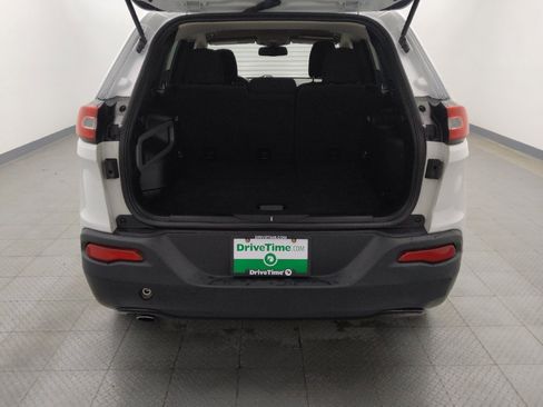 Used 2018 Jeep Cherokee Latitude w/ Altitude Package image 29