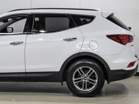 Used 2017 Hyundai Santa Fe Sport image 17