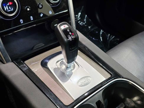 Used 2020 Land Rover Discovery Sport SE R-Dynamic image 16