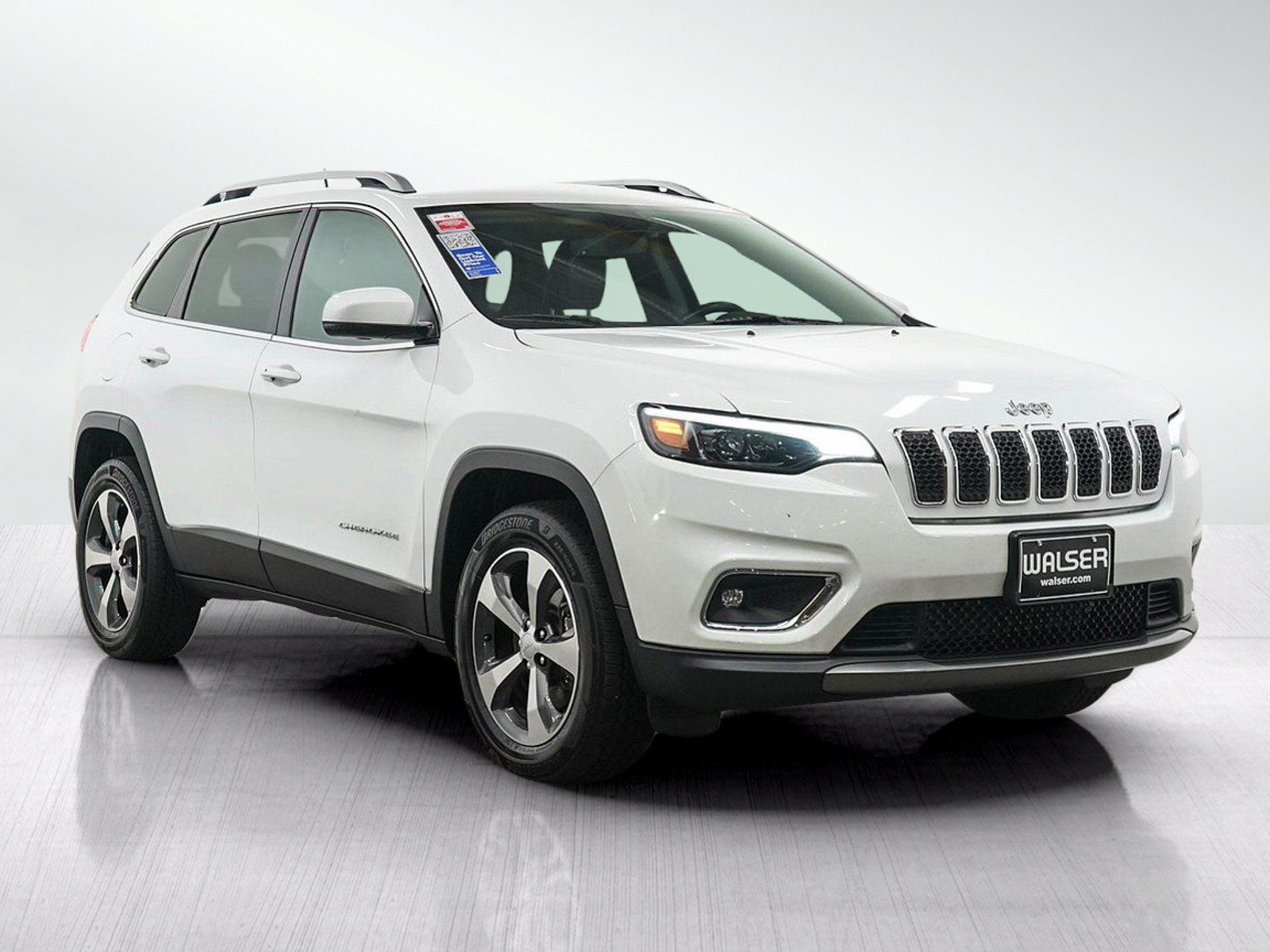 Used 2019 Jeep Cherokee Limited w/ Trailer Tow Group AWD/4WD image 7