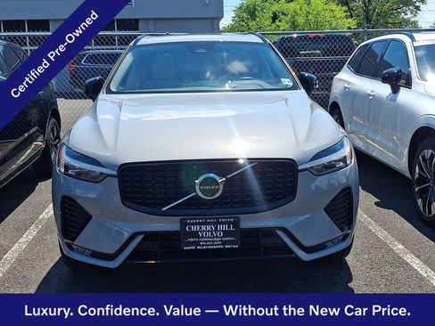 Used 2024 Volvo XC60 B5 Plus w/ Climate Package AWD/4WD image 2