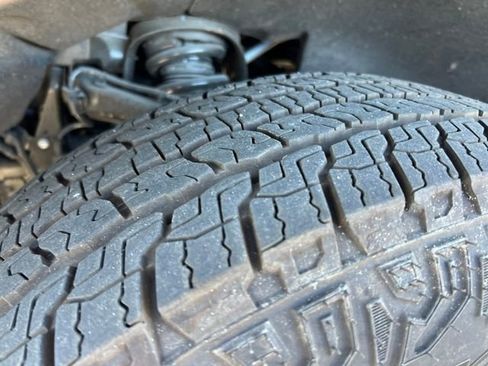 New 2025 GMC Canyon AT4 image 19