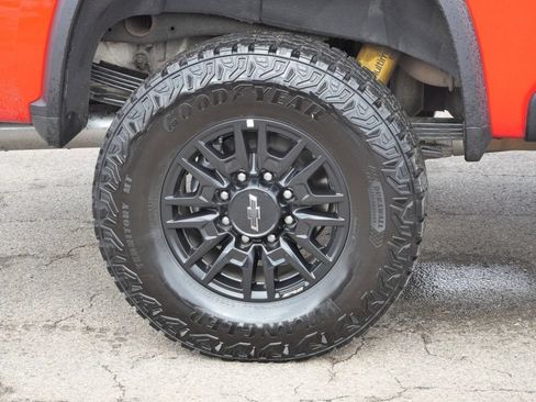 Used 2025 Chevrolet Silverado 2500 ZR2 w/ Technology Package AWD/4WD image 14