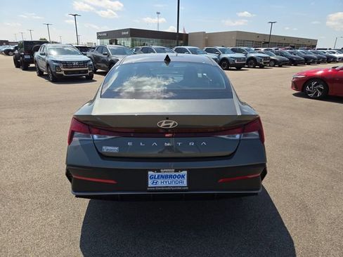 New 2026 Hyundai Elantra SE FWD image 7