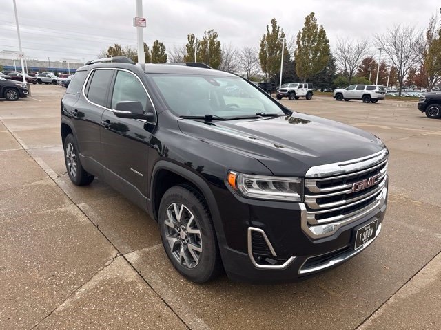Used 2023 GMC Acadia SLT AWD/4WD image 2