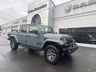 Used 2024 Jeep Gladiator Sport AWD/4WD video 1