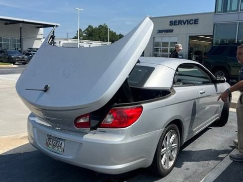 Used 2008 Chrysler Sebring Touring w/ Special Touring Group FWD image 23
