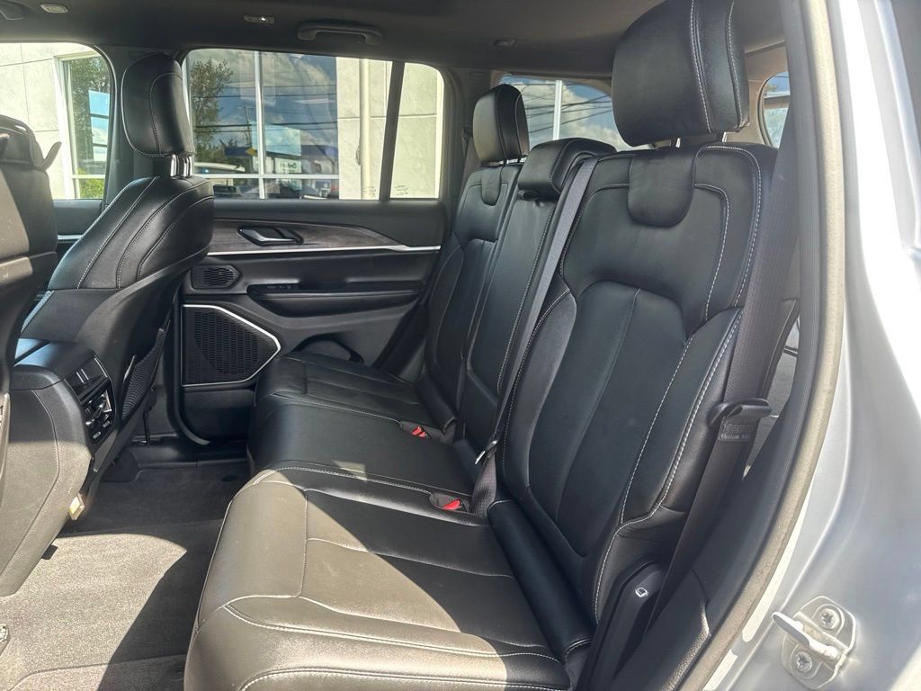 Used 2024 Jeep Grand Cherokee Limited 4xe AWD/4WD image 19