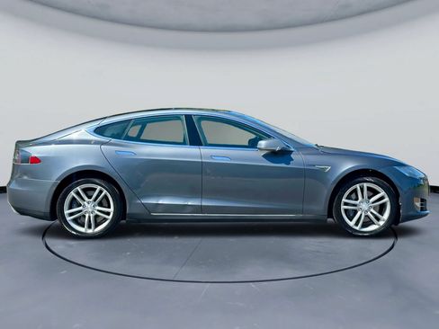 Used 2014 Tesla Model S P85 RWD image 8