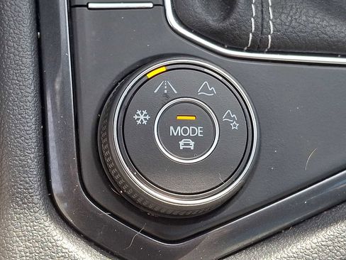 Used 2024 Volkswagen Tiguan S image 22