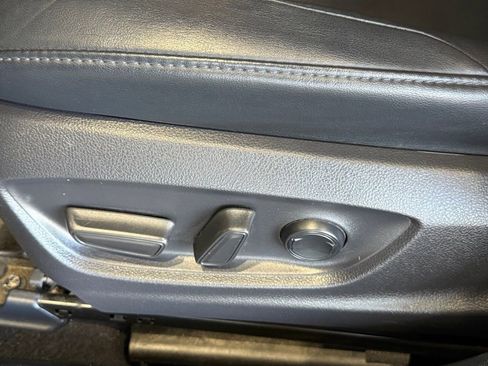 Certified 2019 Toyota Prius Prime Advanced image 20