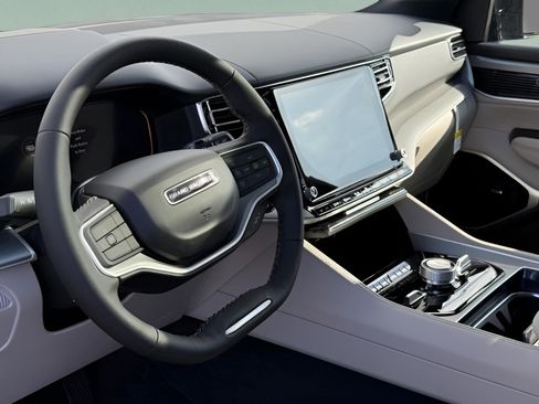 New 2026 Jeep Grand Wagoneer Limited AWD/4WD image 20