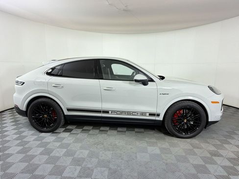 New 2026 Porsche Cayenne S AWD/4WD image 9