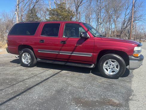 Used 2004 Chevrolet Suburban LS w/ Preferred Equipment Group image 10