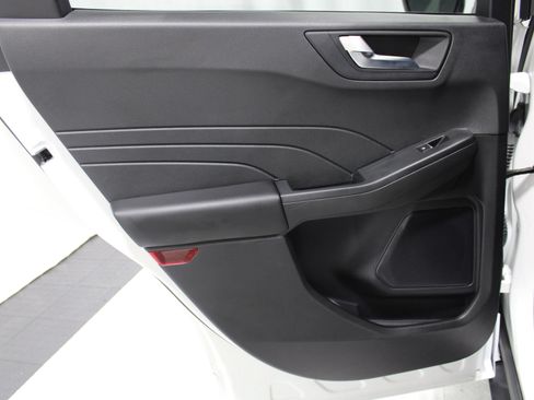 Used 2023 Ford Escape ST-Line w/ Tech Pack #1 FWD image 15