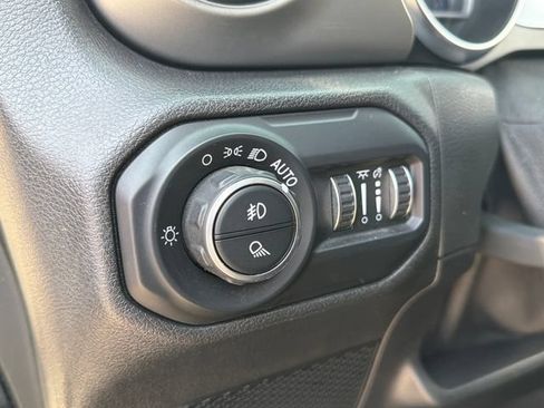 Used 2021 Jeep Gladiator Sport AWD/4WD image 12