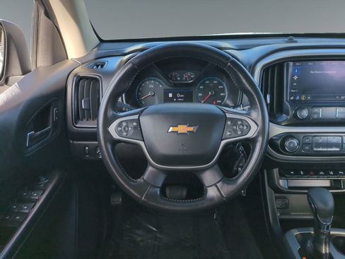 Used 2022 Chevrolet Colorado LT w/ Safety Package image 12