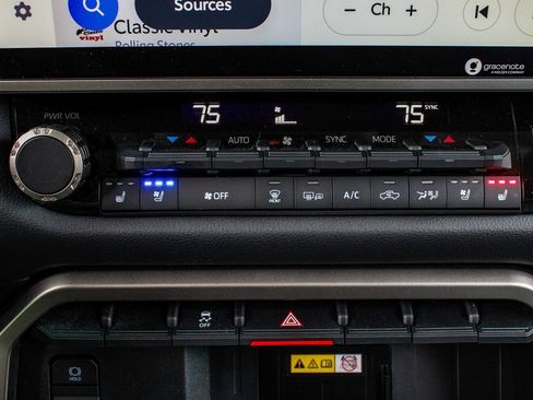 Used 2024 Toyota Tundra Limited image 21