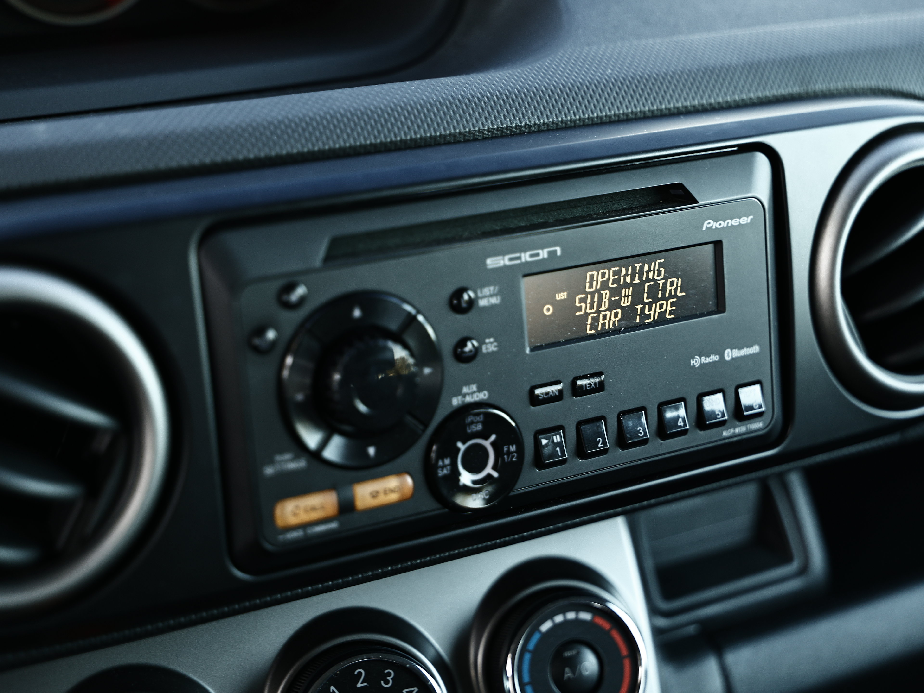 Used 2013 Scion xB FWD image 34