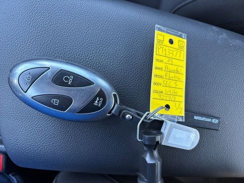 Used 2025 Hyundai Elantra Sport image 12