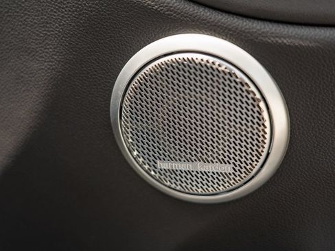 Used 2020 Alfa Romeo Giulia Quadrifoglio w/ Nero Edizione RWD image 22