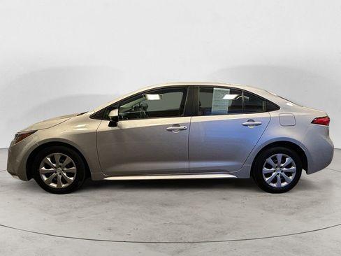 Used 2024 Toyota Corolla LE FWD image 2