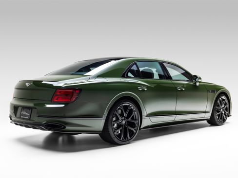 Used 2024 Bentley Flying Spur W12 AWD/4WD image 7