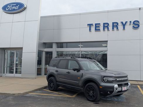 Used 2025 Ford Bronco Sport Badlands image 1