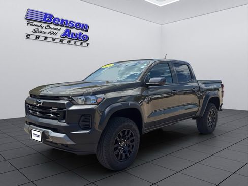 Certified 2025 Chevrolet Colorado Trail Boss AWD/4WD image 1