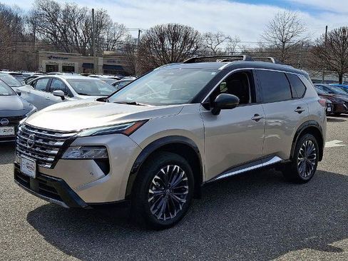 Certified 2025 Nissan Rogue Platinum w/ Platinum Premium Package AWD/4WD image 4