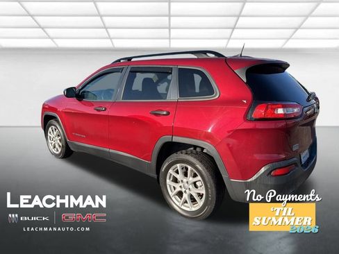 Used 2017 Jeep Cherokee Sport image 7