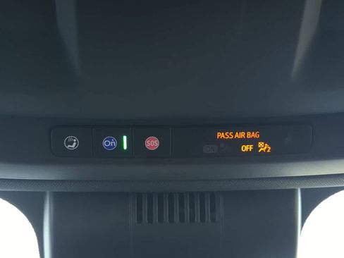 Used 2023 Chevrolet Suburban Z71 w/ Luxury Package image 36