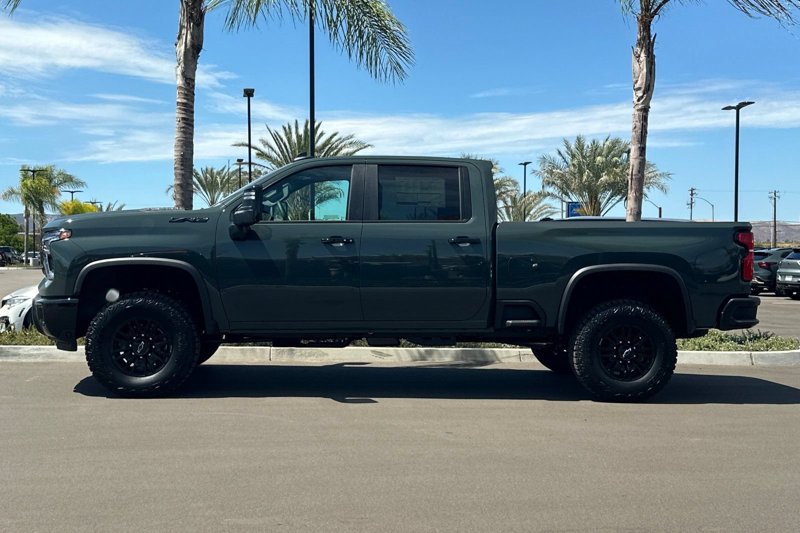 New 2026 Chevrolet Silverado 2500 ZR2 w/ LPO, Dark Essentials Package AWD/4WD image 7