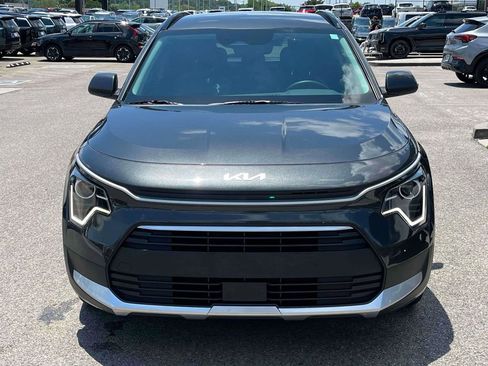 Certified 2025 Kia Niro EX FWD image 32
