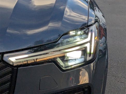 Certified 2026 Volvo XC90 B6 Ultra w/ Protection Package Premier image 17