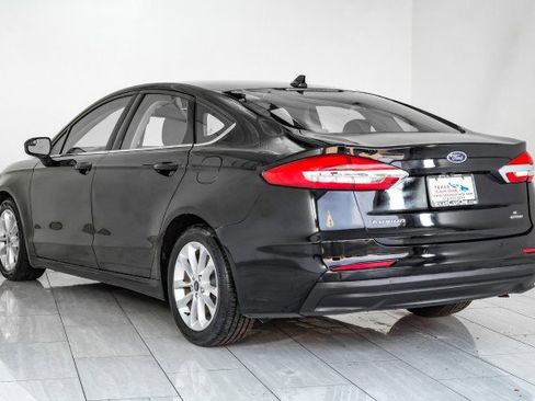 Used 2020 Ford Fusion SE image 8