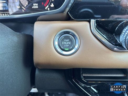 Used 2025 GMC Canyon AT4 image 26