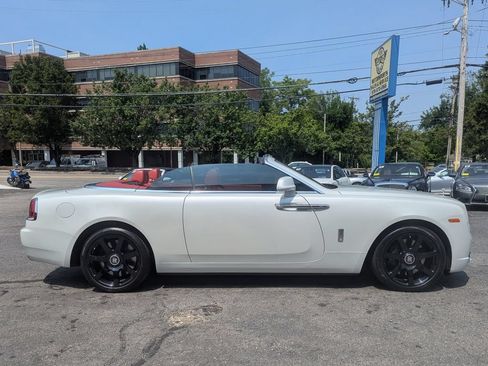 Used 2018 Rolls-Royce Dawn RWD image 65