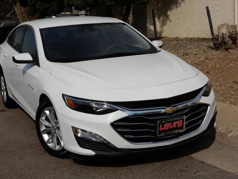 Used 2023 Chevrolet Malibu LT image 2