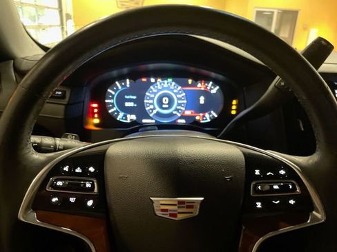 Used 2017 Cadillac Escalade Premium Luxury AWD/4WD image 22