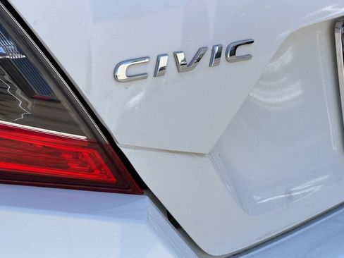 Used 2018 Honda Civic EX-T image 9