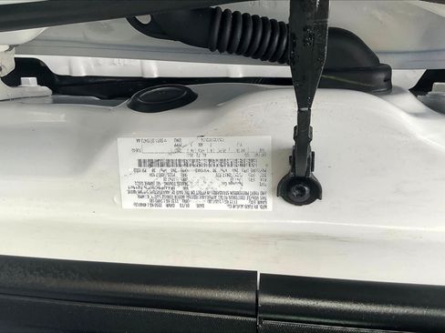Used 2013 Ford C-MAX Energi SEL FWD image 18